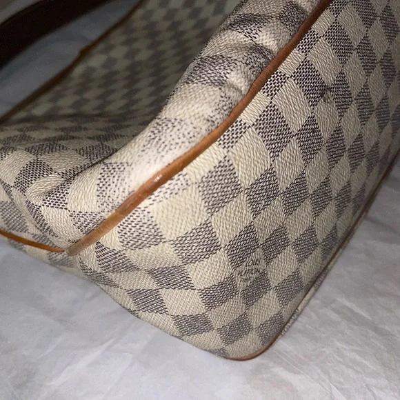 Louis Vuitton Delightful - Picture 8 of 17